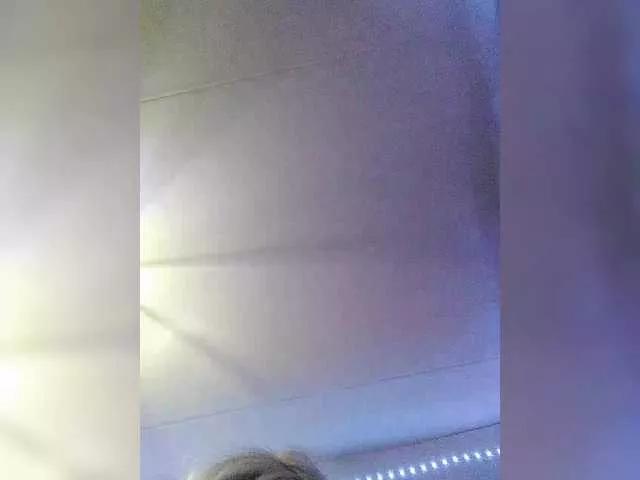 Yana38a from BongaCams