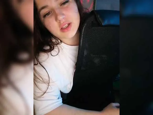 Yulua1285 from BongaCams