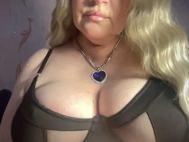 Zipper1970 from BongaCams