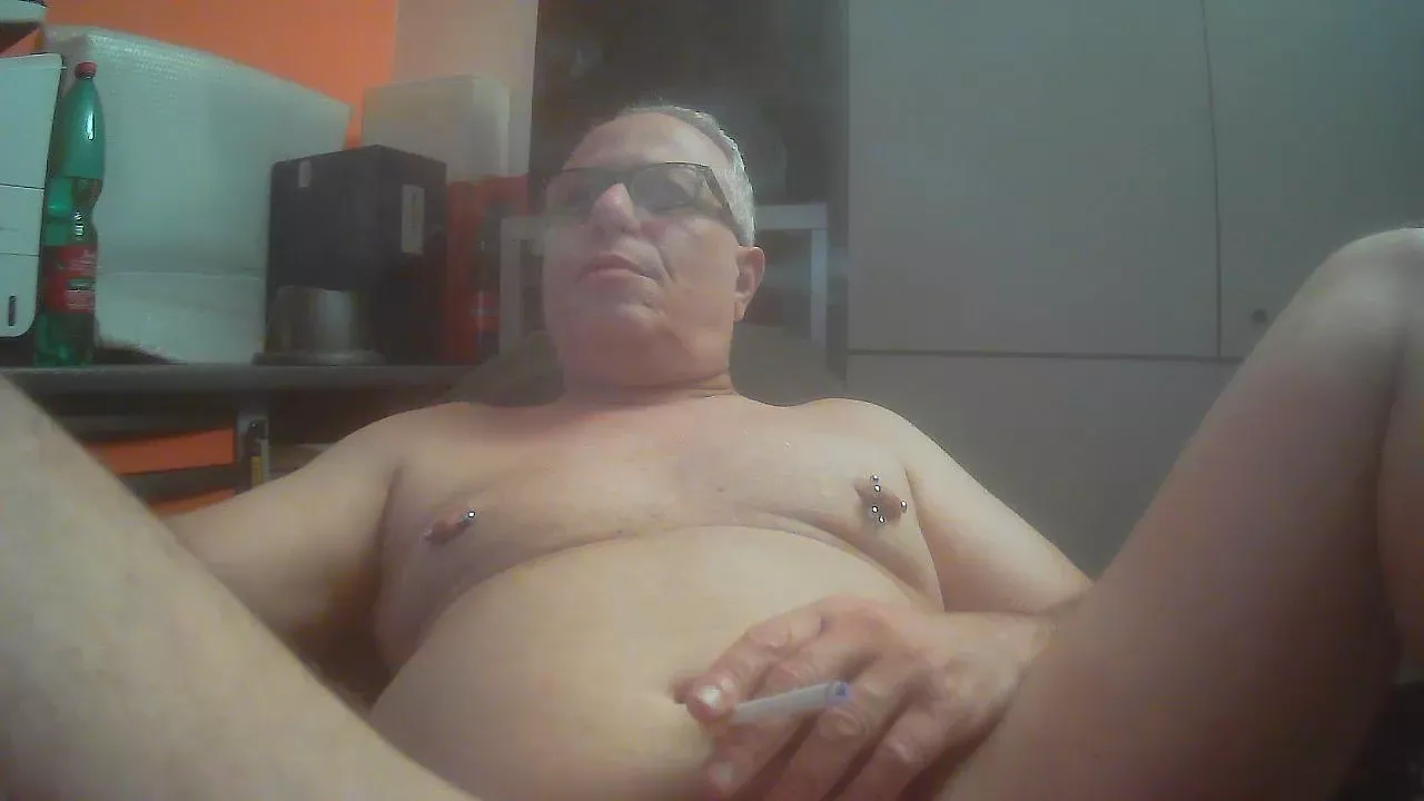 0000Piercing from Cam4