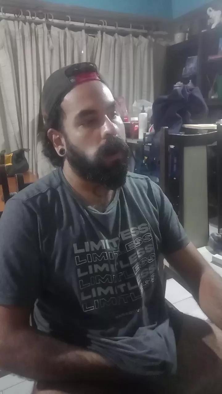 Aguustin21 from Cam4