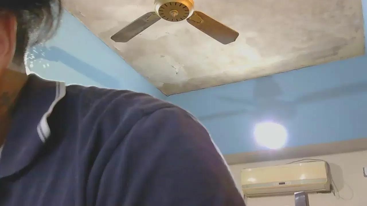 Aguustin21 from Cam4