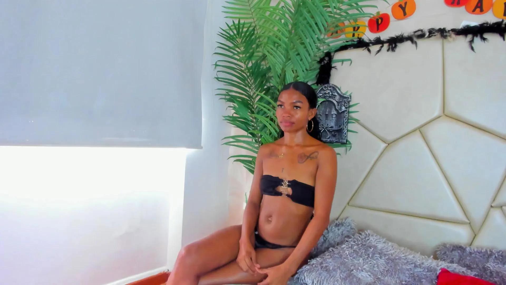 AitanaBhele from Cam4