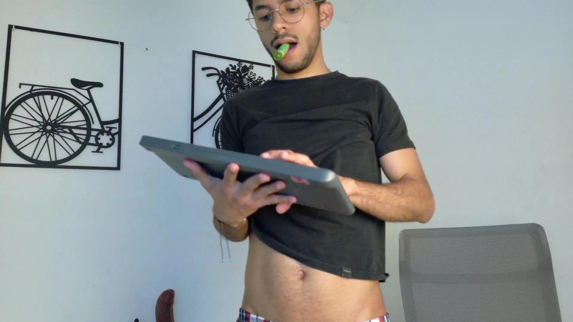 ALANVILLA_LOBO from Cam4