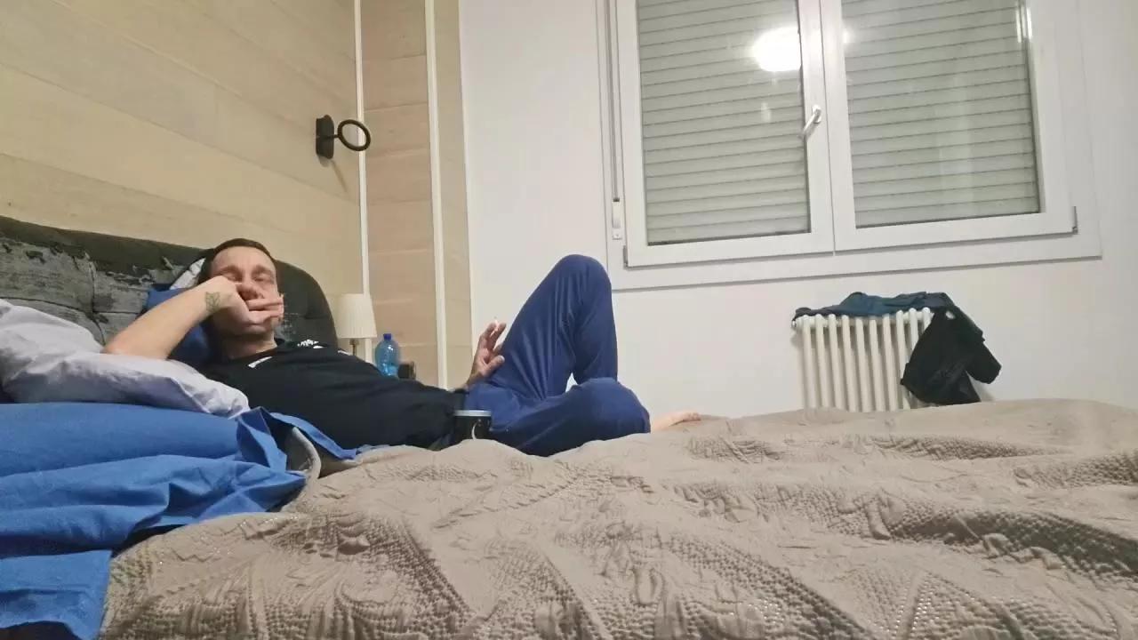 AleeIlary from Cam4