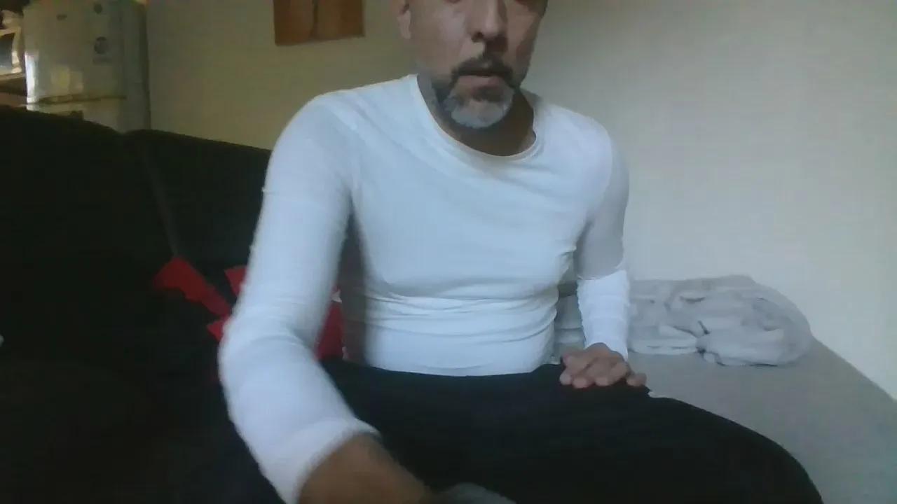 Beneleven_xxx from Cam4