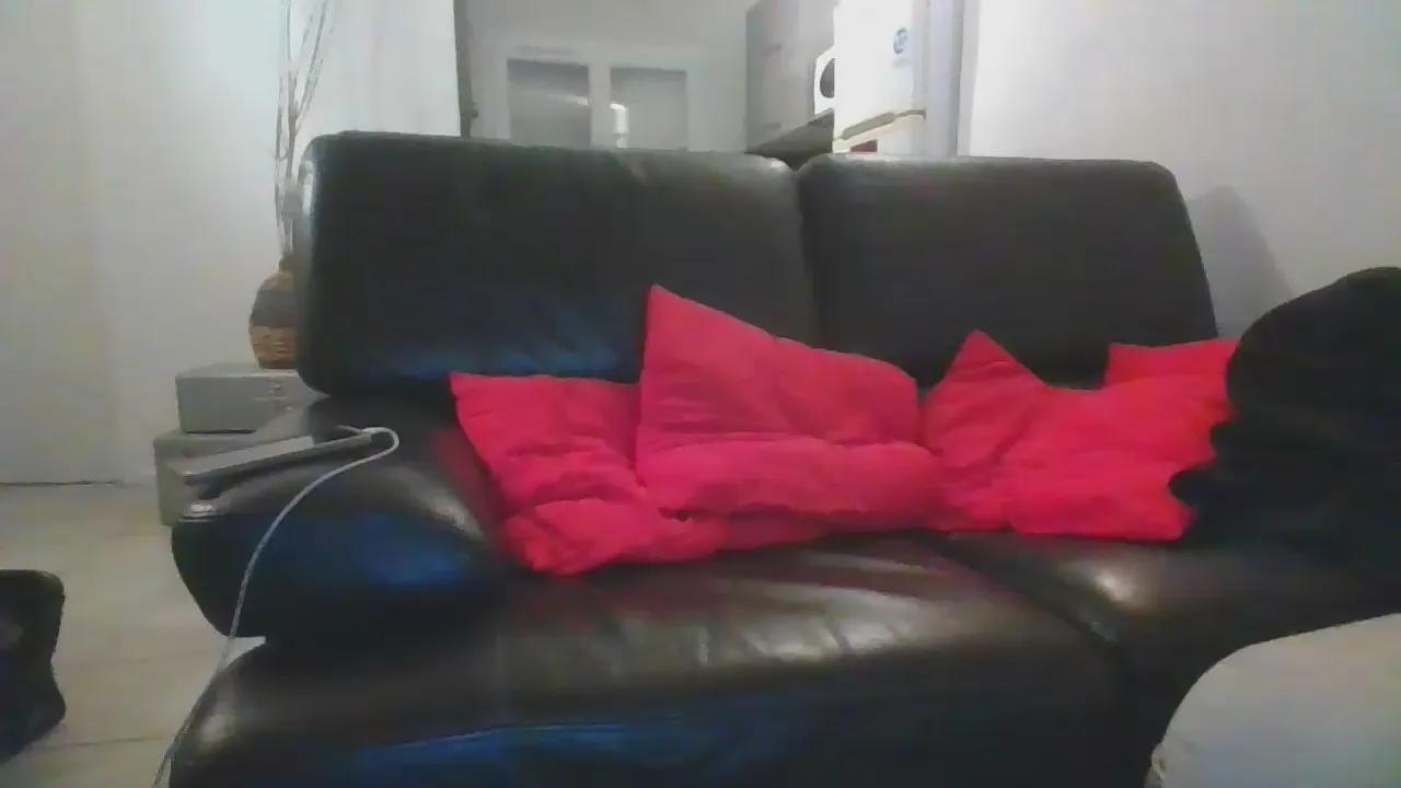 Beneleven_xxx from Cam4