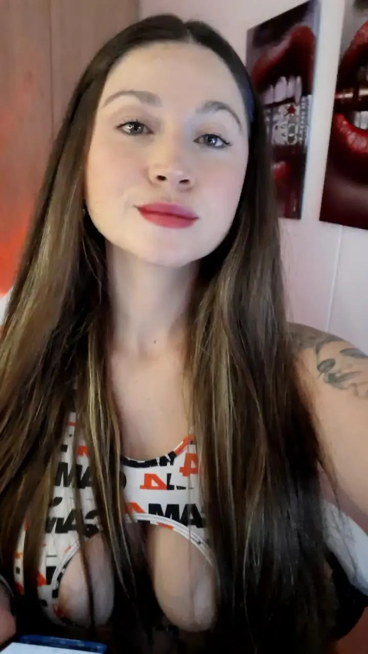 BruunaLove_ from Cam4