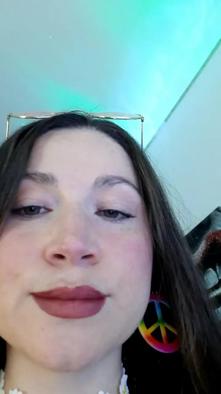 BruunaLove_ from Cam4