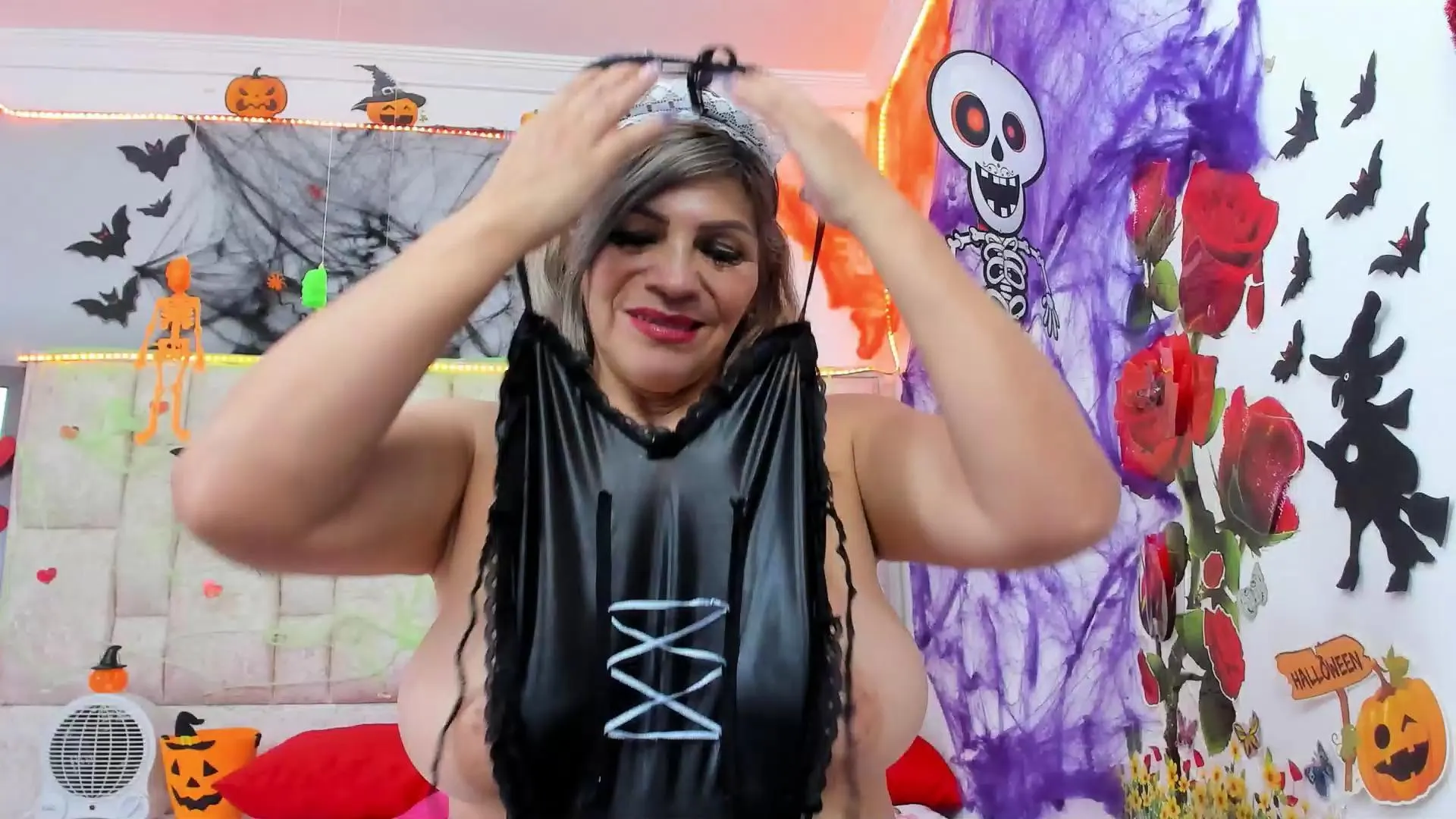 Celeste_Lincon from Cam4