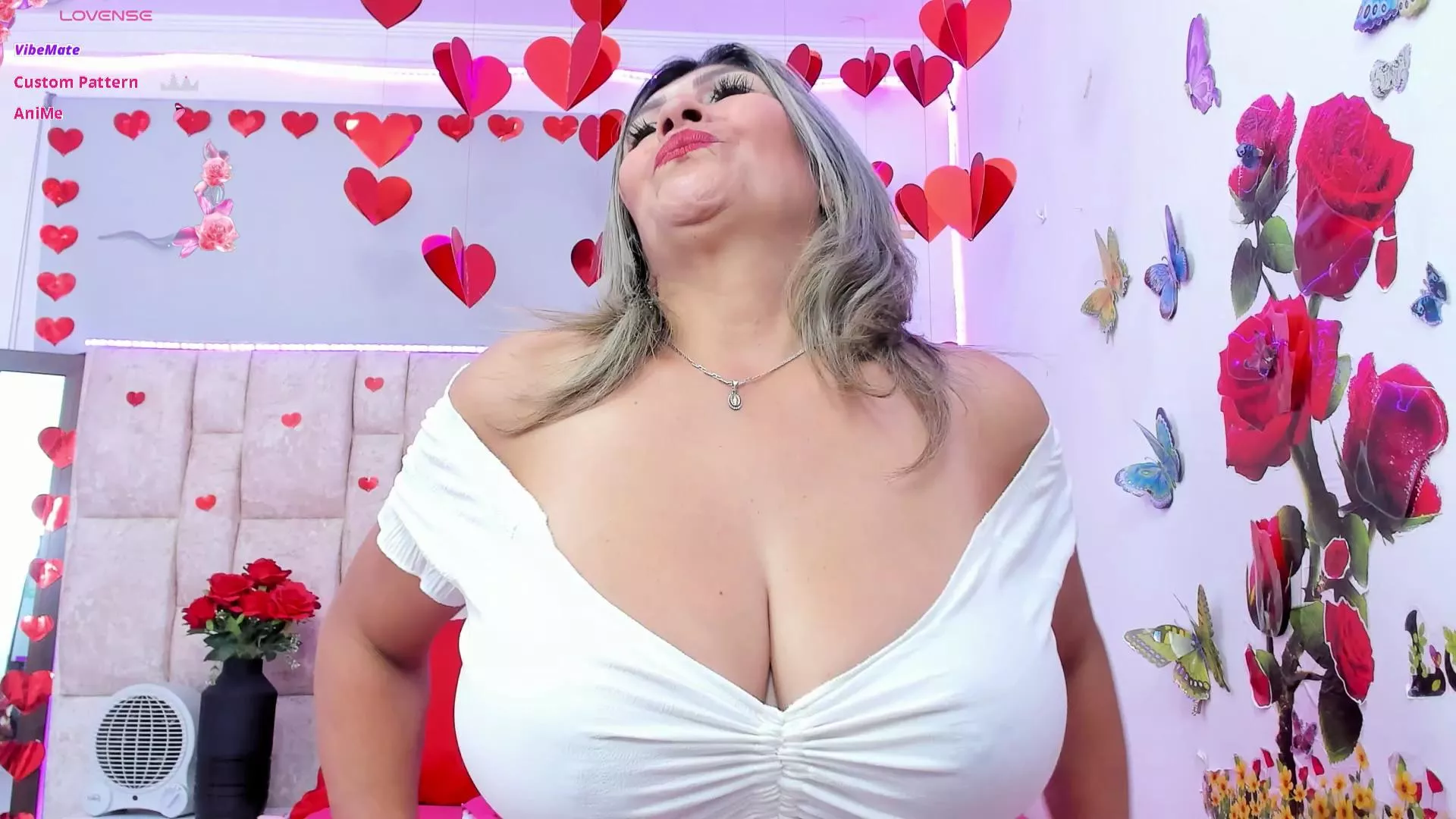 Celeste_Lincon from Cam4