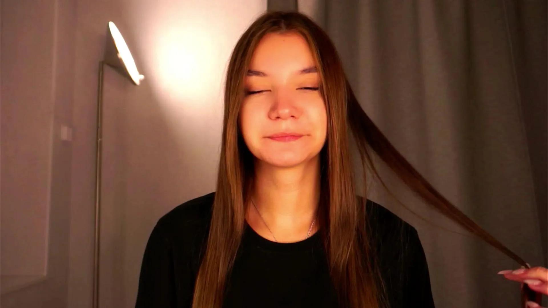 DaraKellon from Cam4