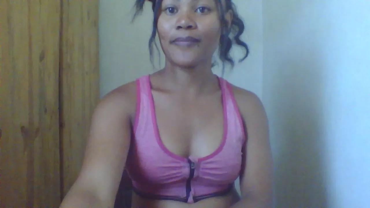Dillianah2625 from Cam4