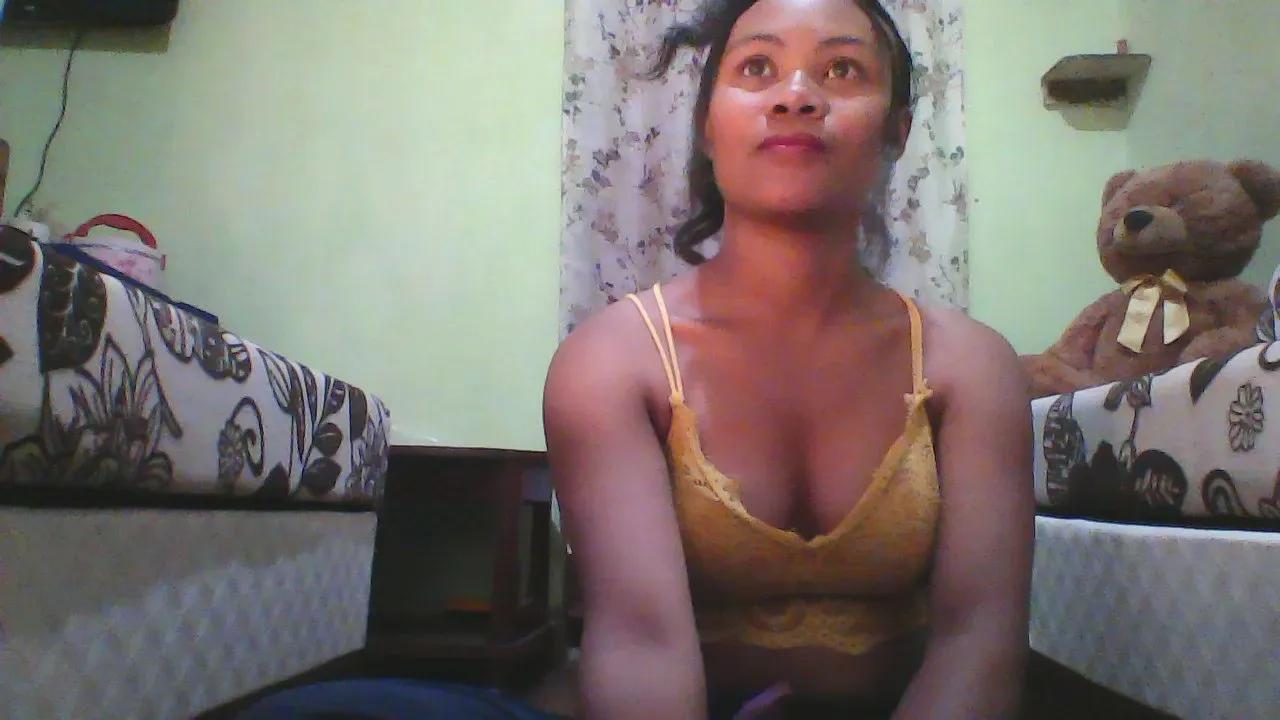 Dillianah2625 from Cam4