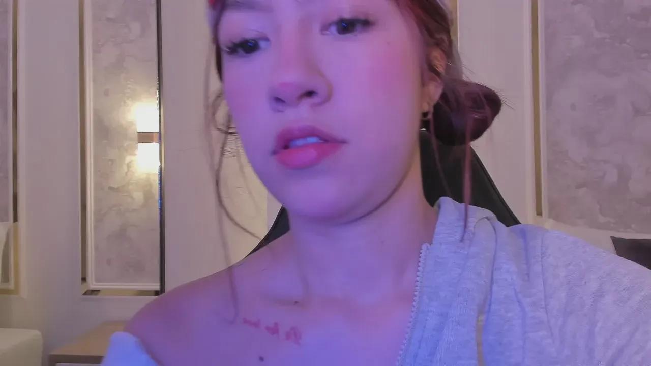 Doll_eyees_ from Cam4