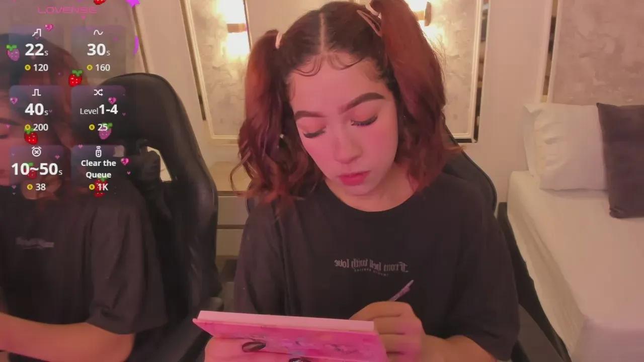 Doll_eyees_ from Cam4