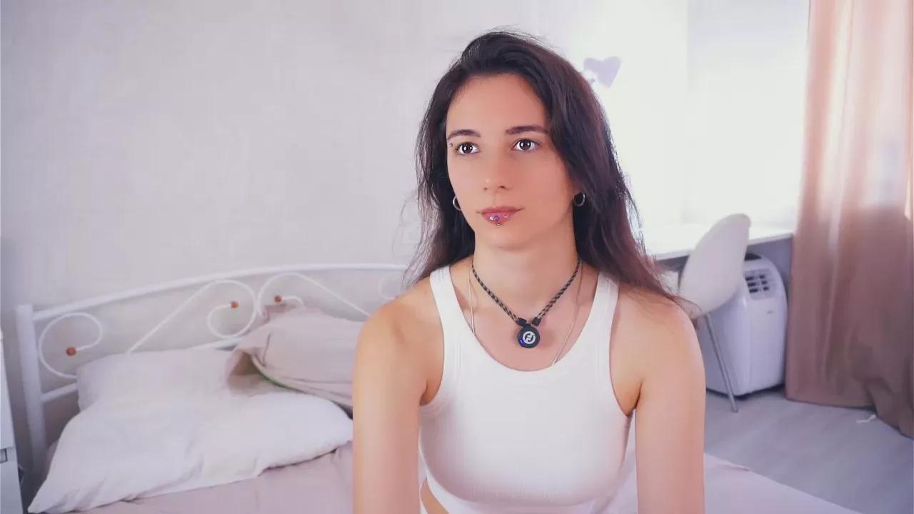 DollyCavell from Cam4