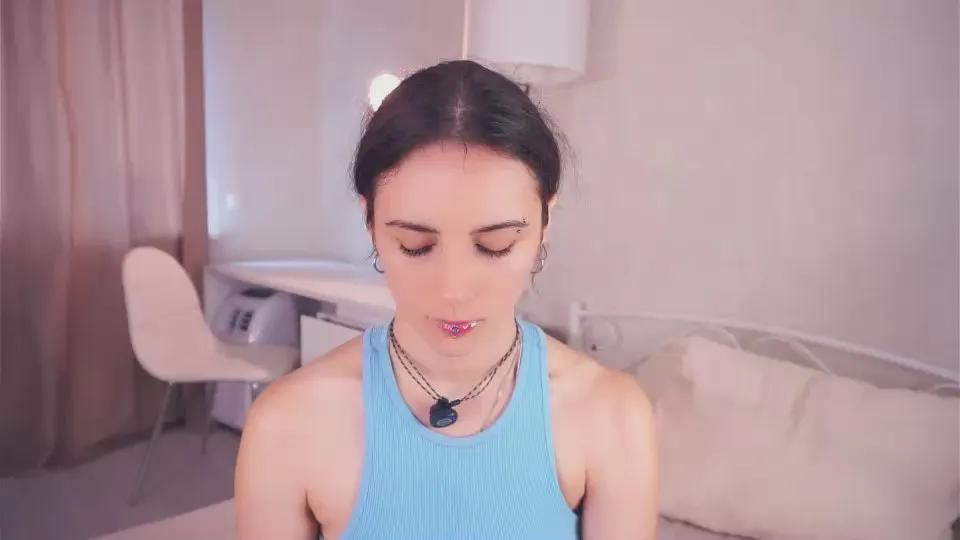 DollyCavell from Cam4