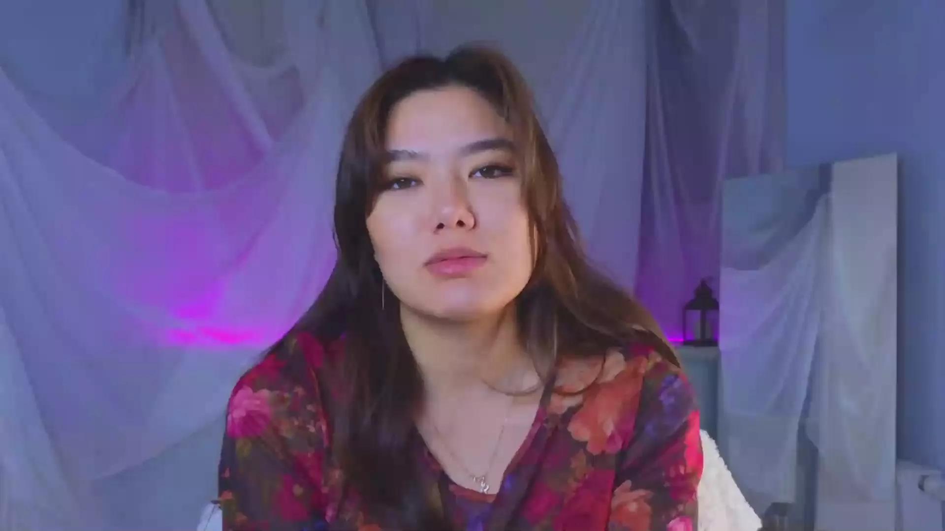ElletteBenny from Cam4