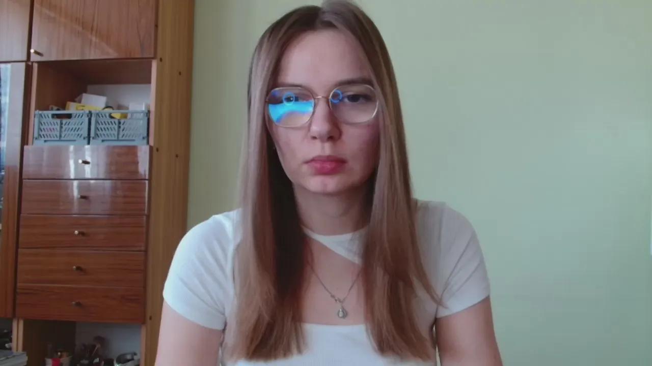 EllyHEARTx from Cam4