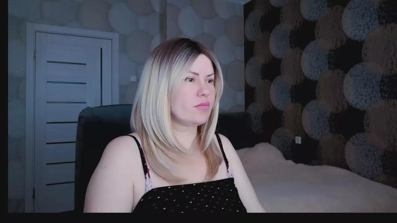 Eyescrystal_ from Cam4