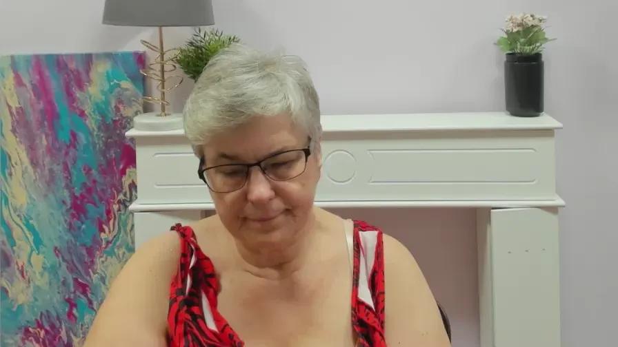 FemmeIRIS from Cam4