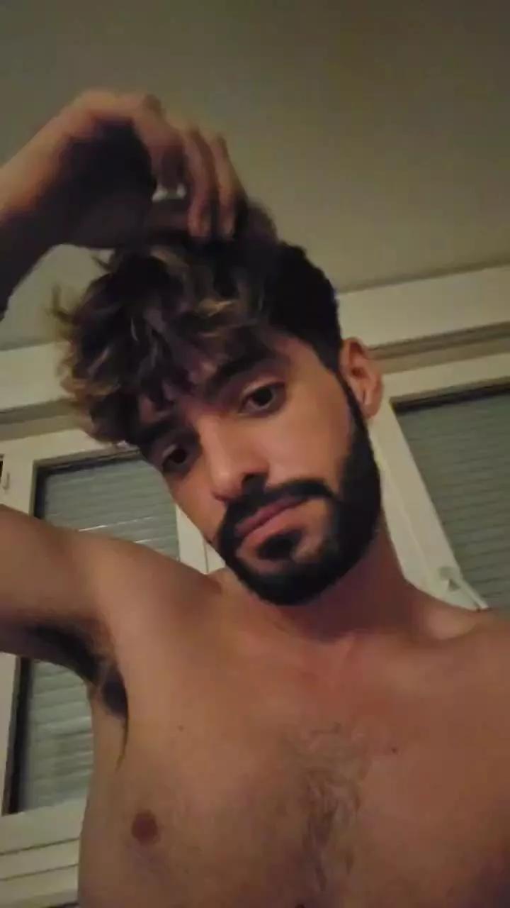 Filipe_24 from Cam4