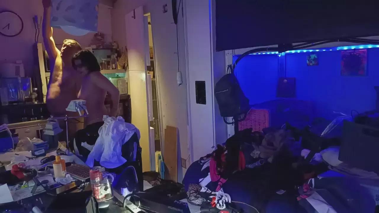 Happy_Peppy from Cam4