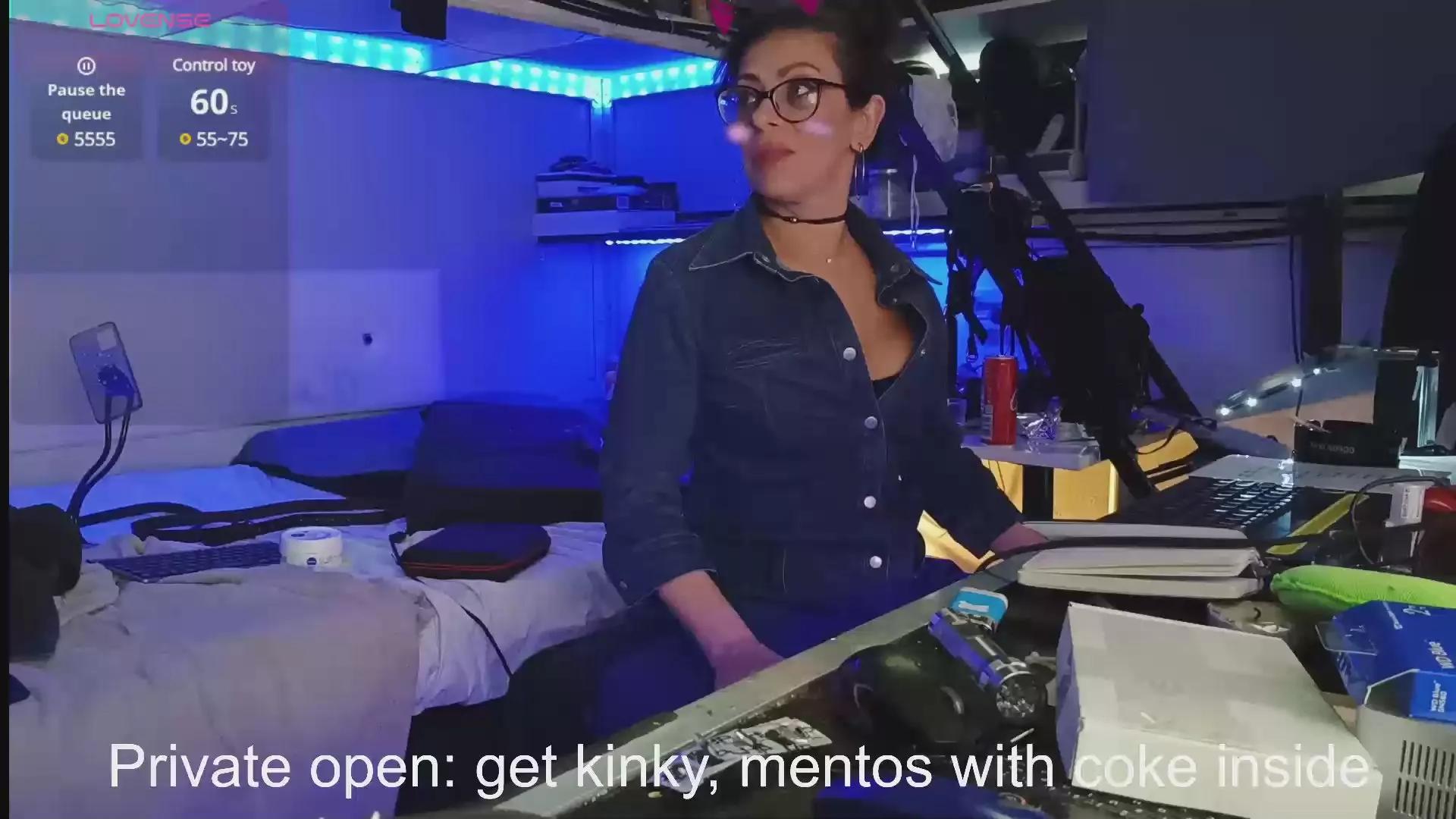 Happy_Peppy from Cam4