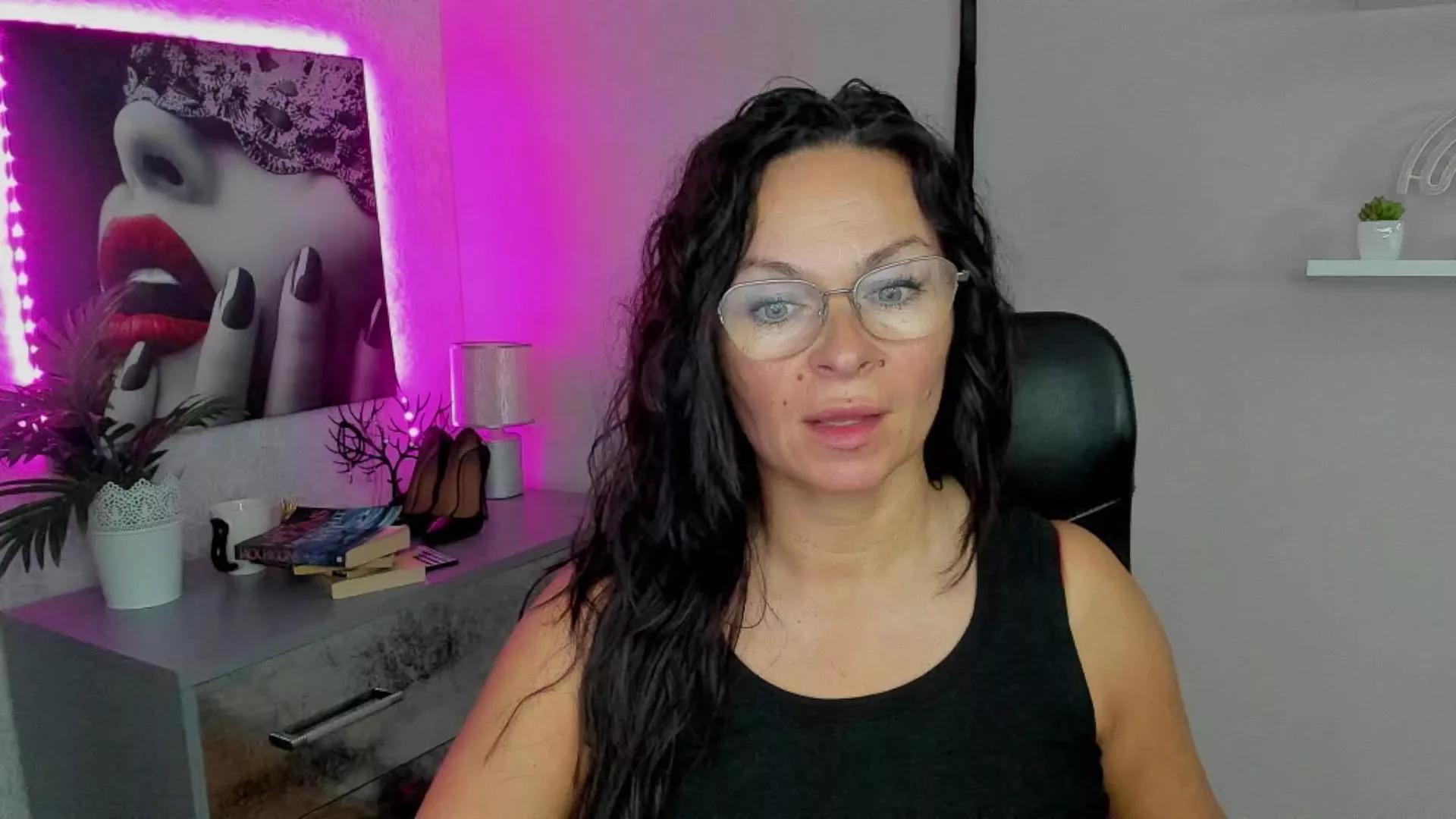 Helen_Wild from Cam4