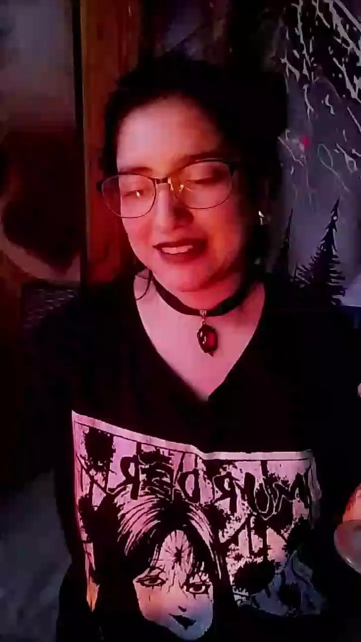 KreepyH0e_ from Cam4