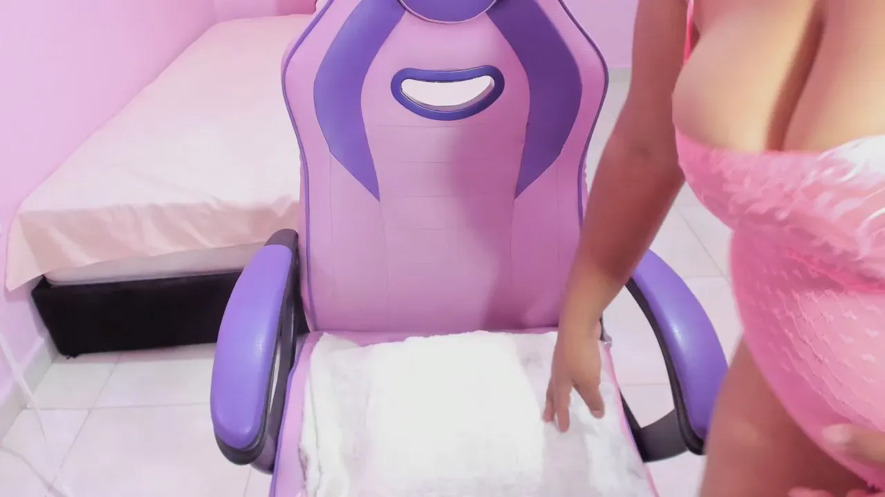 Lil_mommy_slut from Cam4