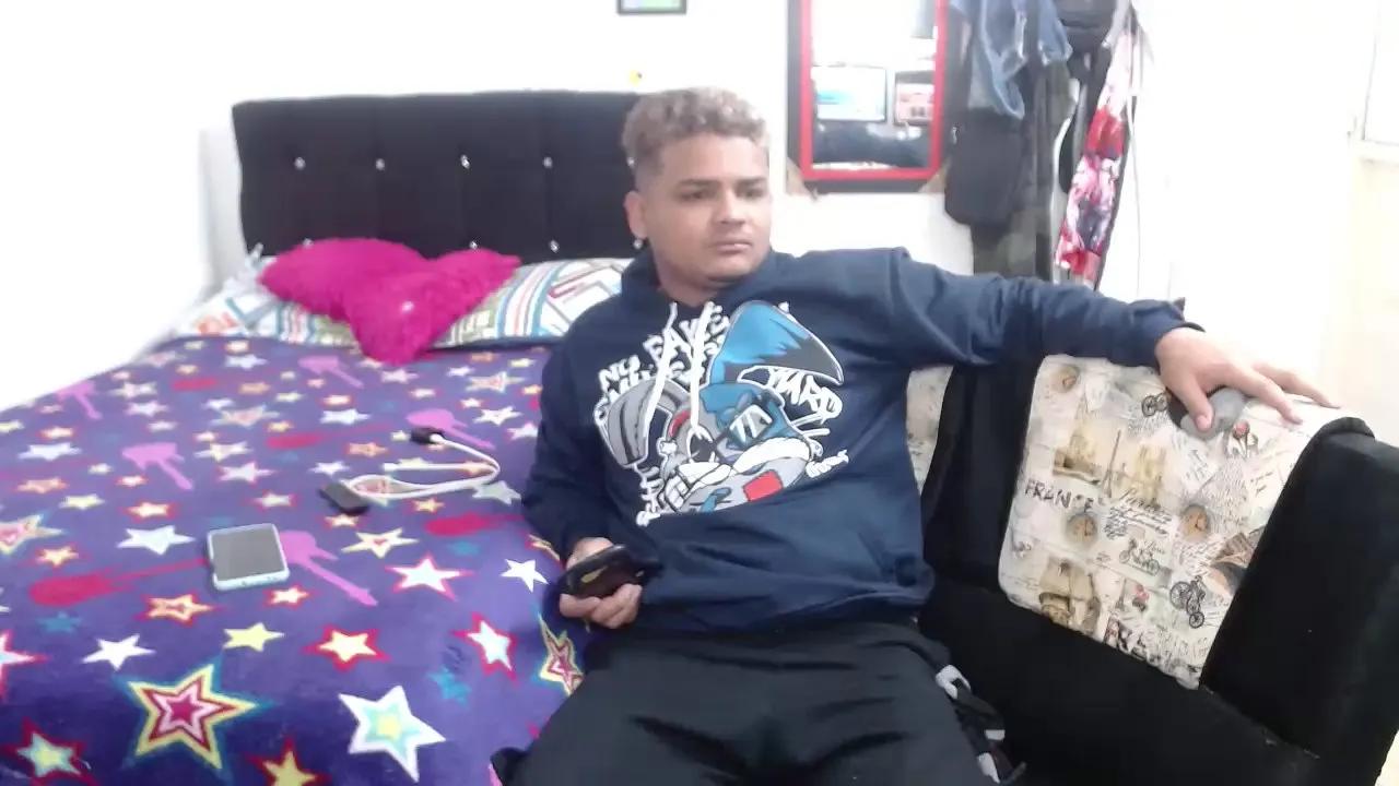 Lili_latina from Cam4