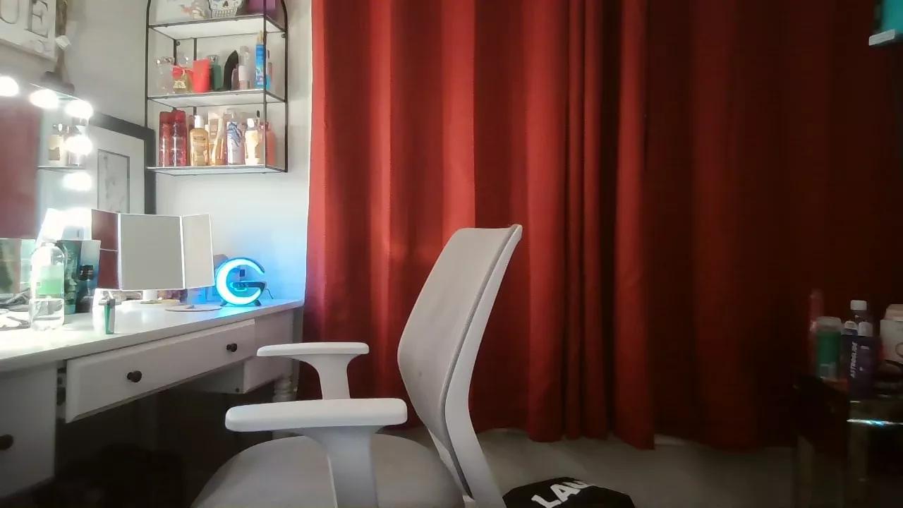 LillysAllYours from Cam4