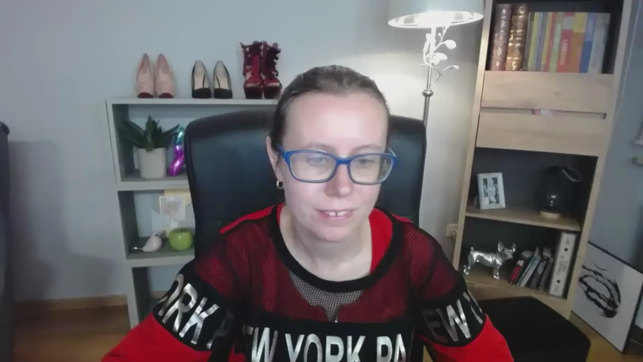 Lizzy_Femme from Cam4