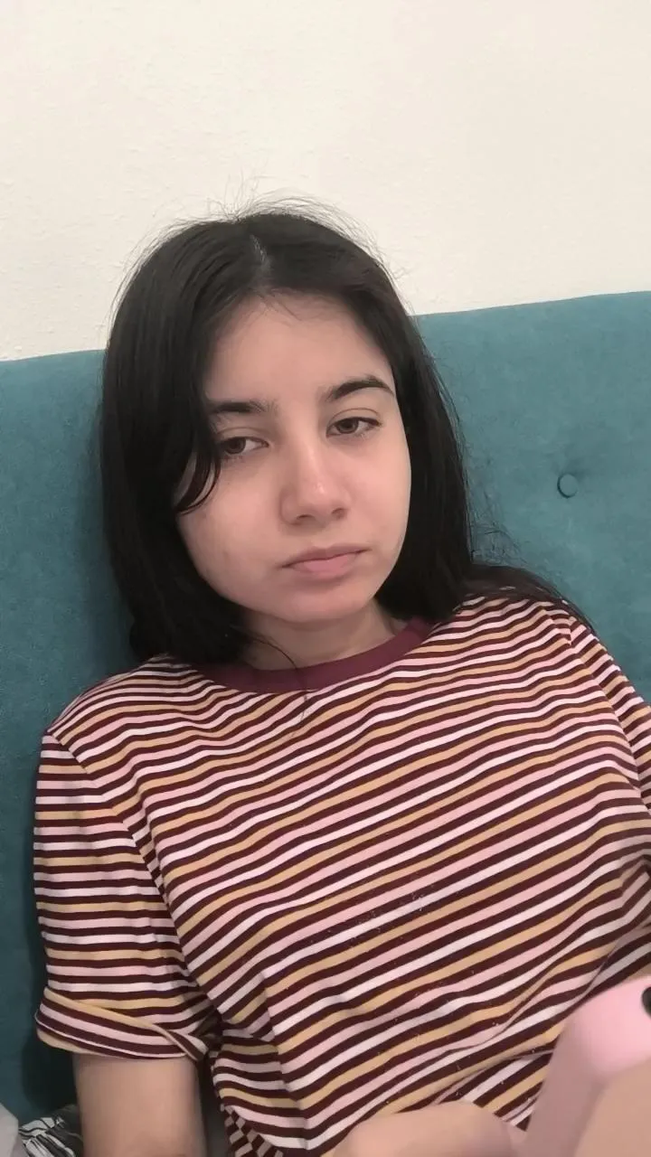 Lizzylovepetite from Cam4