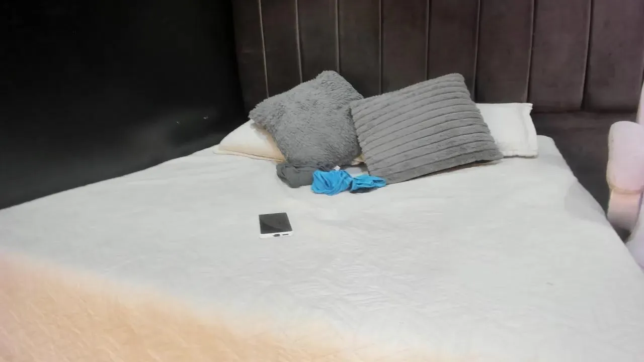 Lobo_sex21 from Cam4