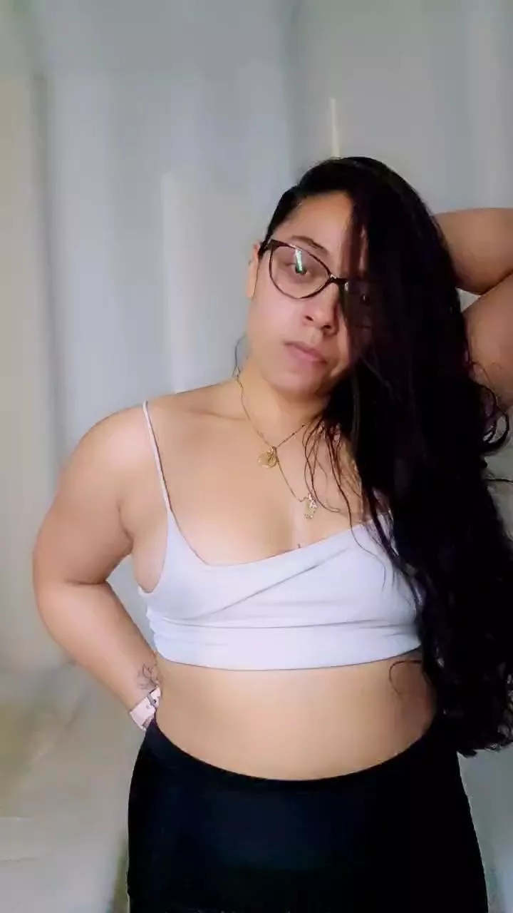 LollaBunny26 from Cam4