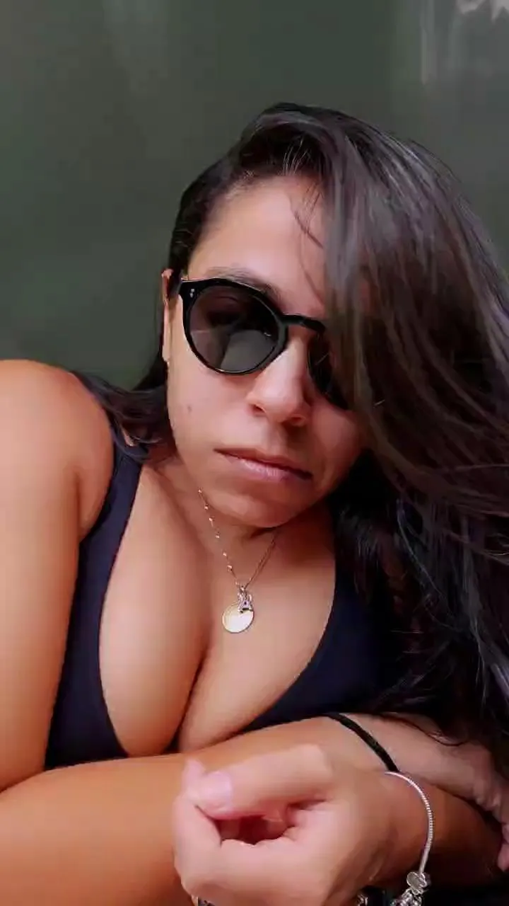 LollaBunny26 from Cam4