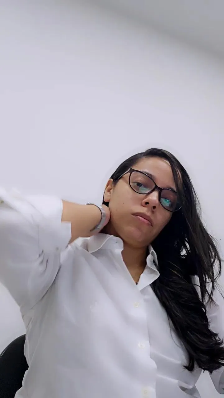 LollaBunny26 from Cam4