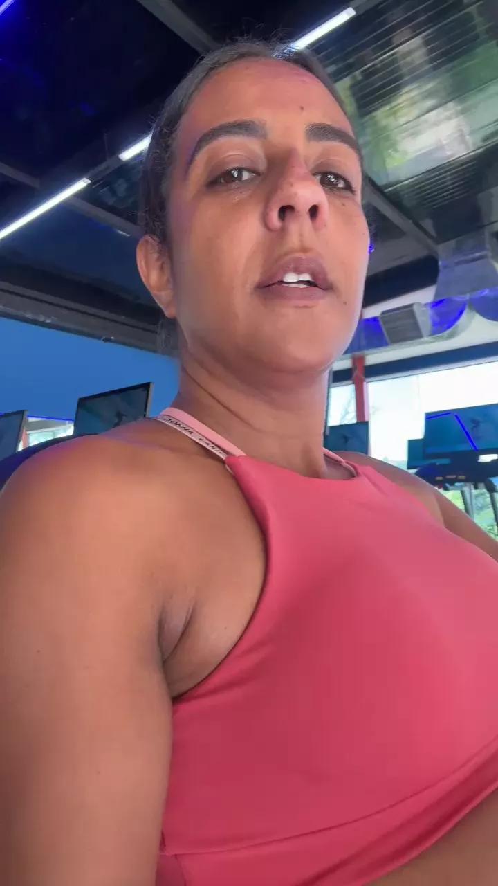 Lugue0801 from Cam4