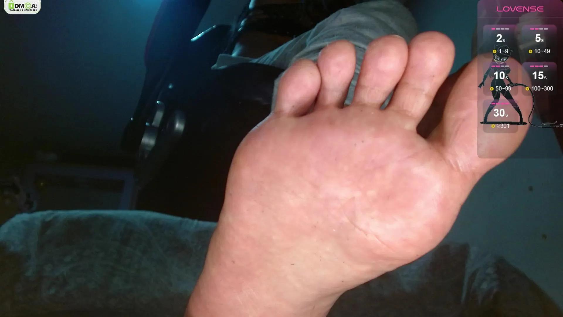 Miss_scarllet from Cam4