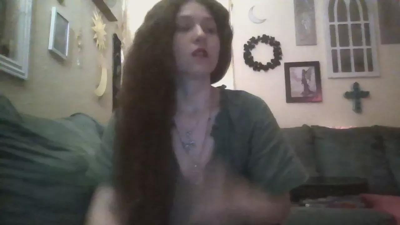 QueenCrimson from Cam4