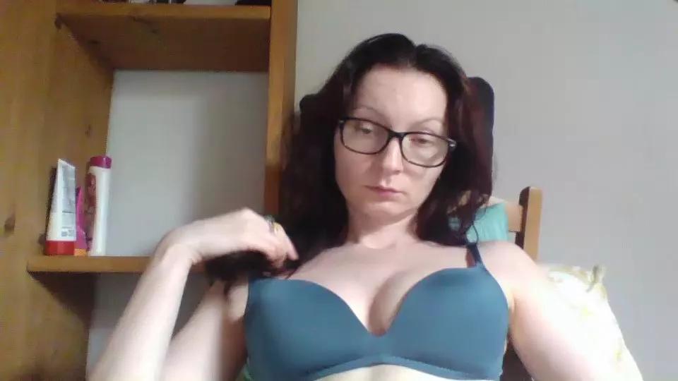 QueenDiva30 from Cam4