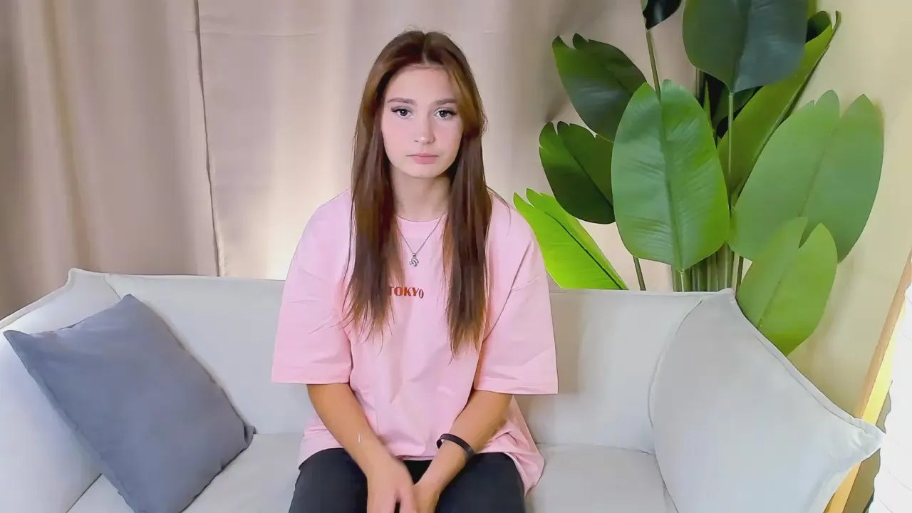 QueenieUmbel from Cam4