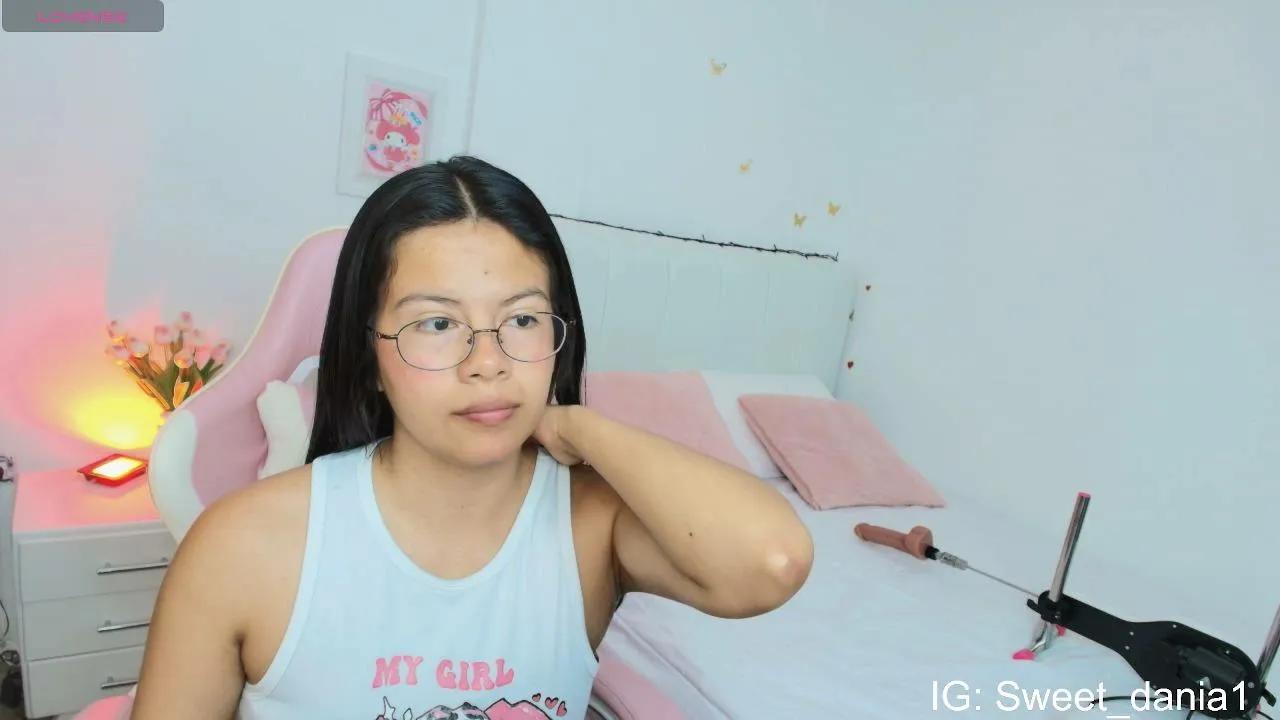 Sweet_dania_ from Cam4
