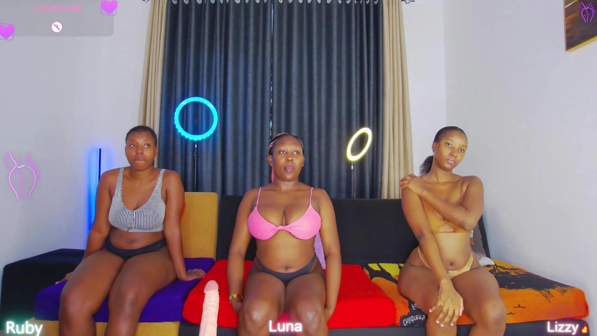 Sweetchocolette from Cam4