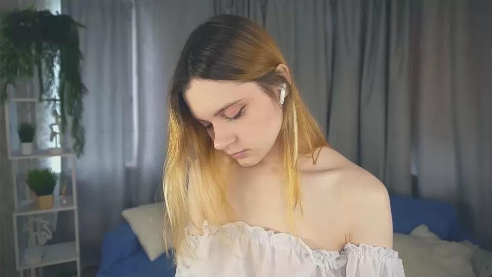 SynnoveAlison from Cam4