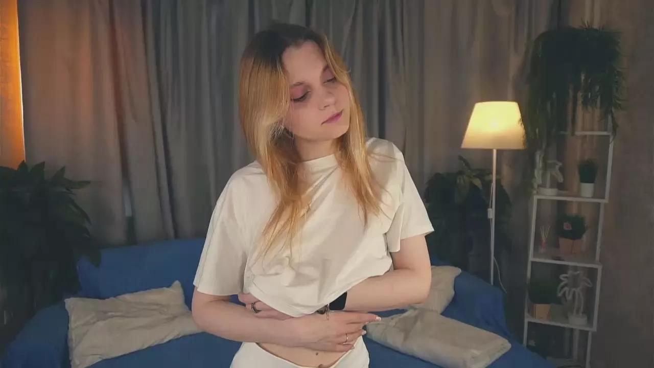 SynnoveAlison from Cam4