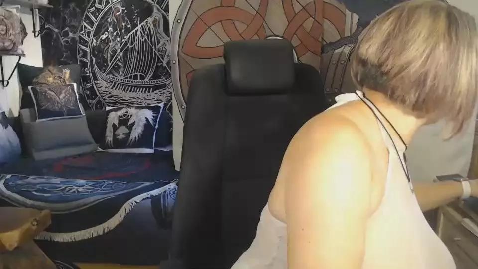 Titten_Luder from Cam4